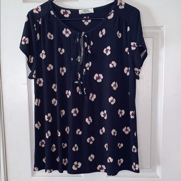 Beacon Apparel Tops - Floral Navy Women's Top